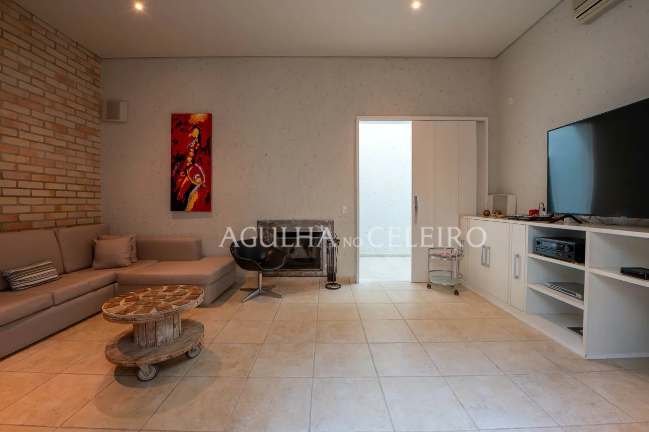 Luz natural e espaços para receber em Villa Morra · demonstração