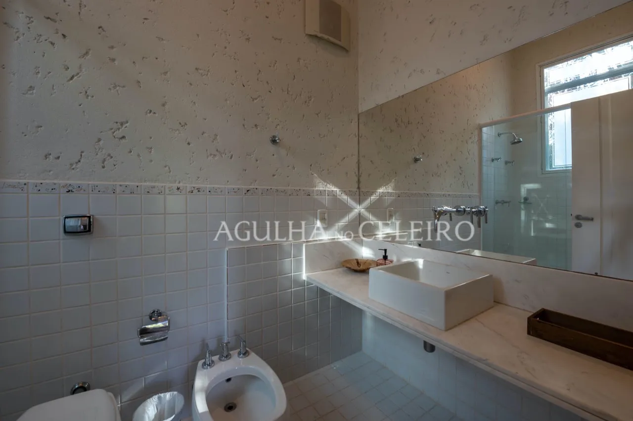 Luz natural e espaços para receber em Villa Morra · demonstração