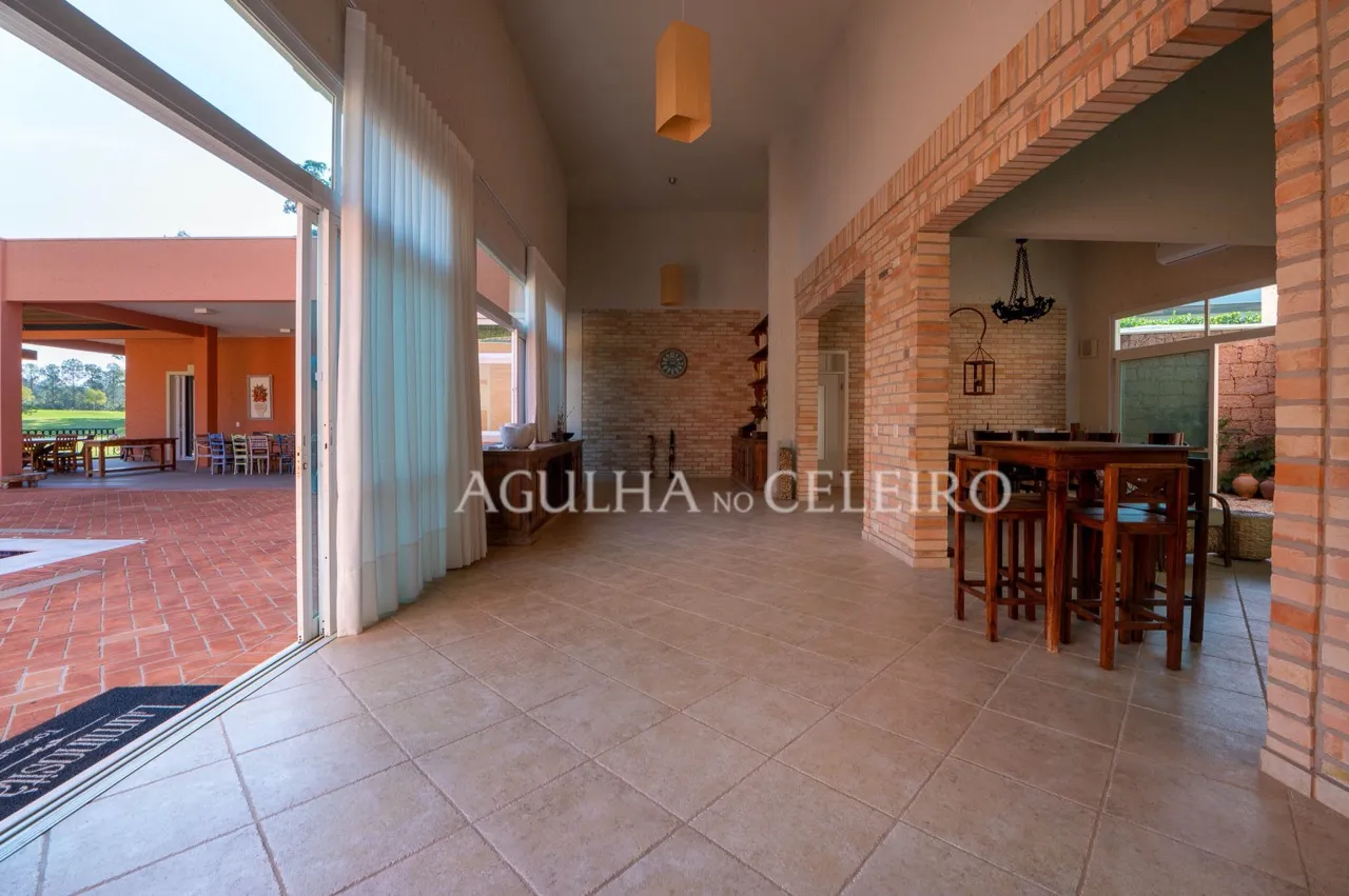 Luz natural e espaços para receber em Villa Morra · demonstração