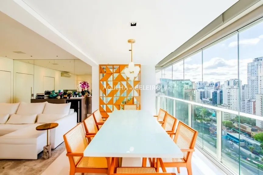 Arquitetura que valoriza o essencial em Carmelitas · demonstração