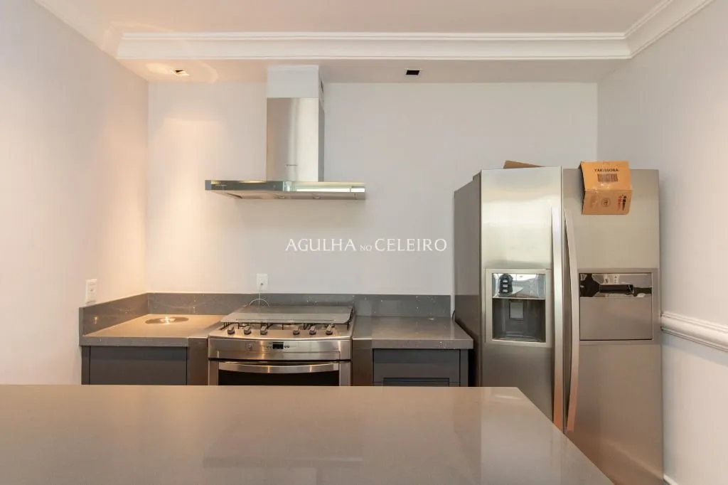 Arquitetura que valoriza o essencial em Carmelitas · demonstração