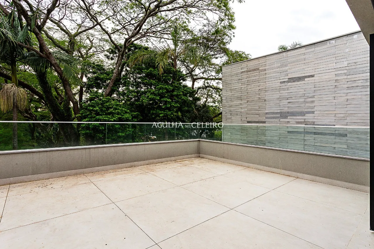 Arquitetura que valoriza o essencial em Carmelitas · demonstração