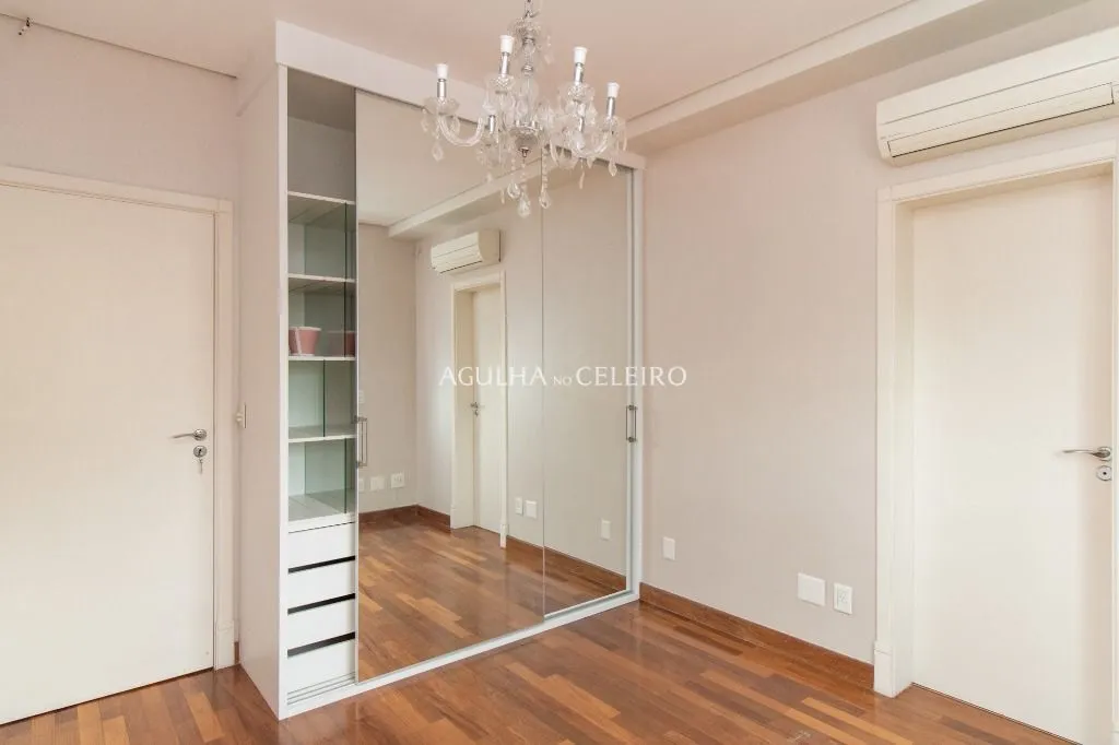 Arquitetura que valoriza o essencial em Carmelitas · demonstração