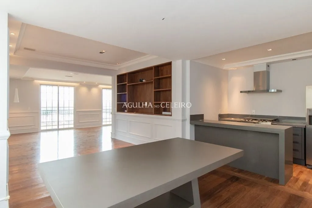 Arquitetura que valoriza o essencial em Carmelitas · demonstração
