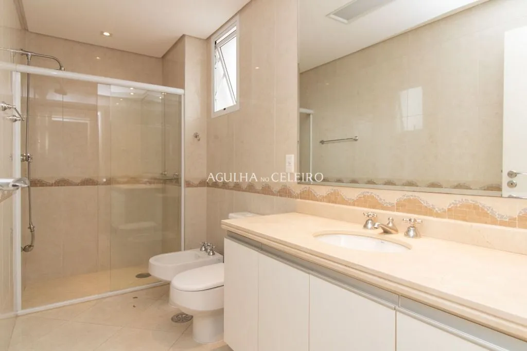 Arquitetura que valoriza o essencial em Carmelitas · demonstração