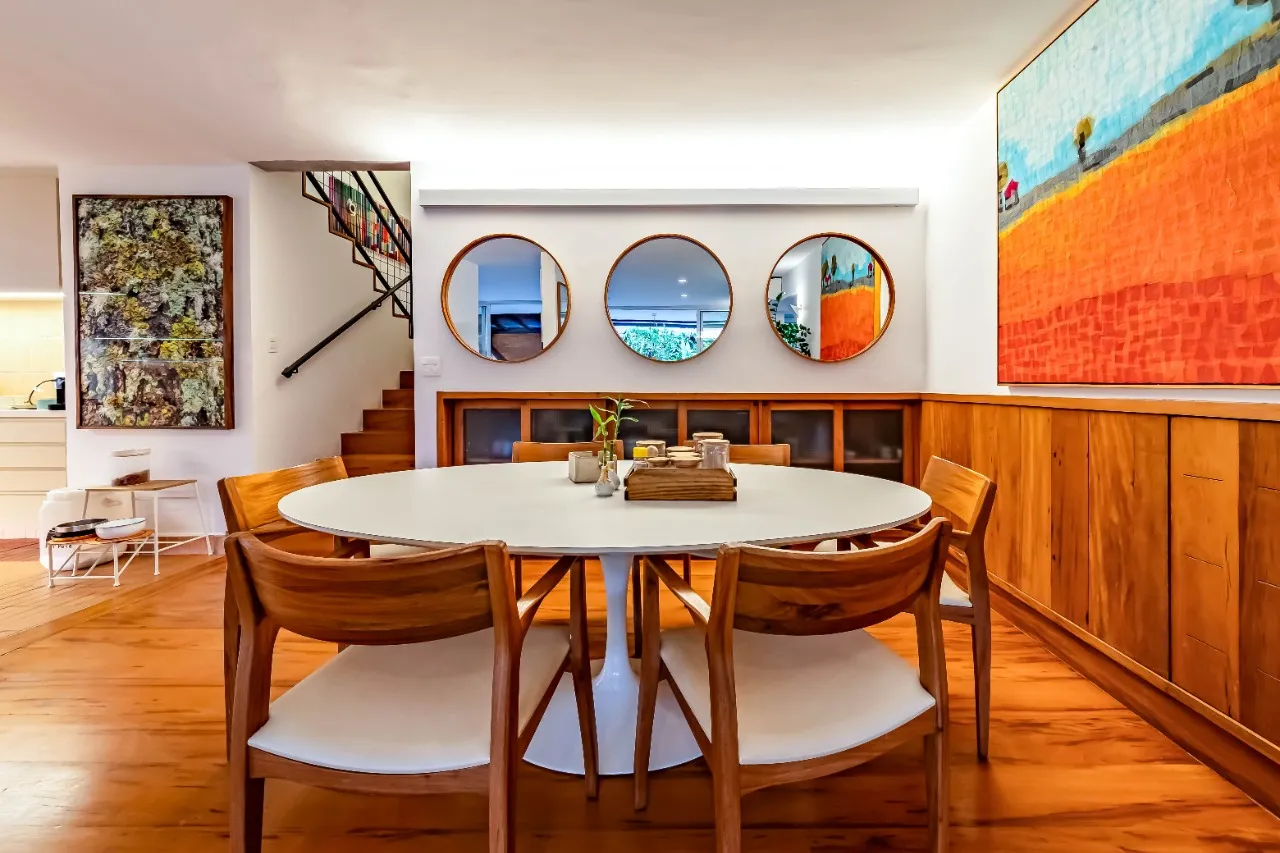 Arquitetura que valoriza o essencial em Carmelitas · demonstração