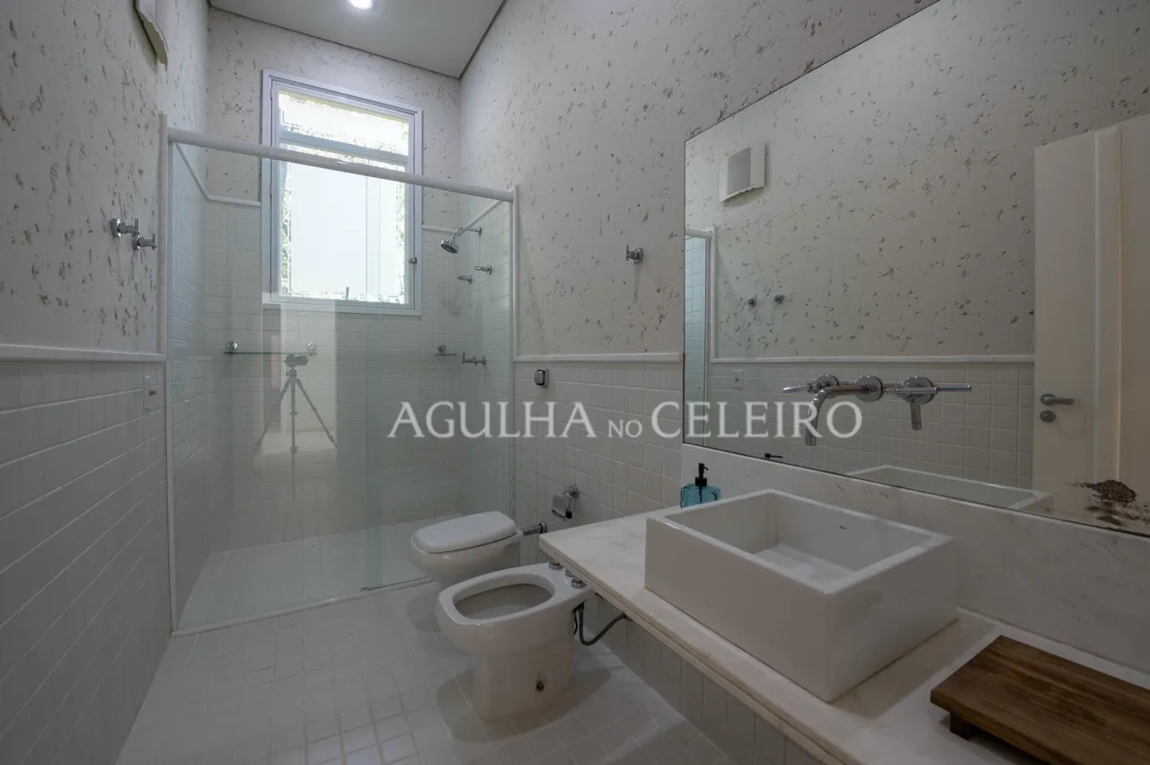 Luz natural e espaços para receber em Villa Morra · demonstração
