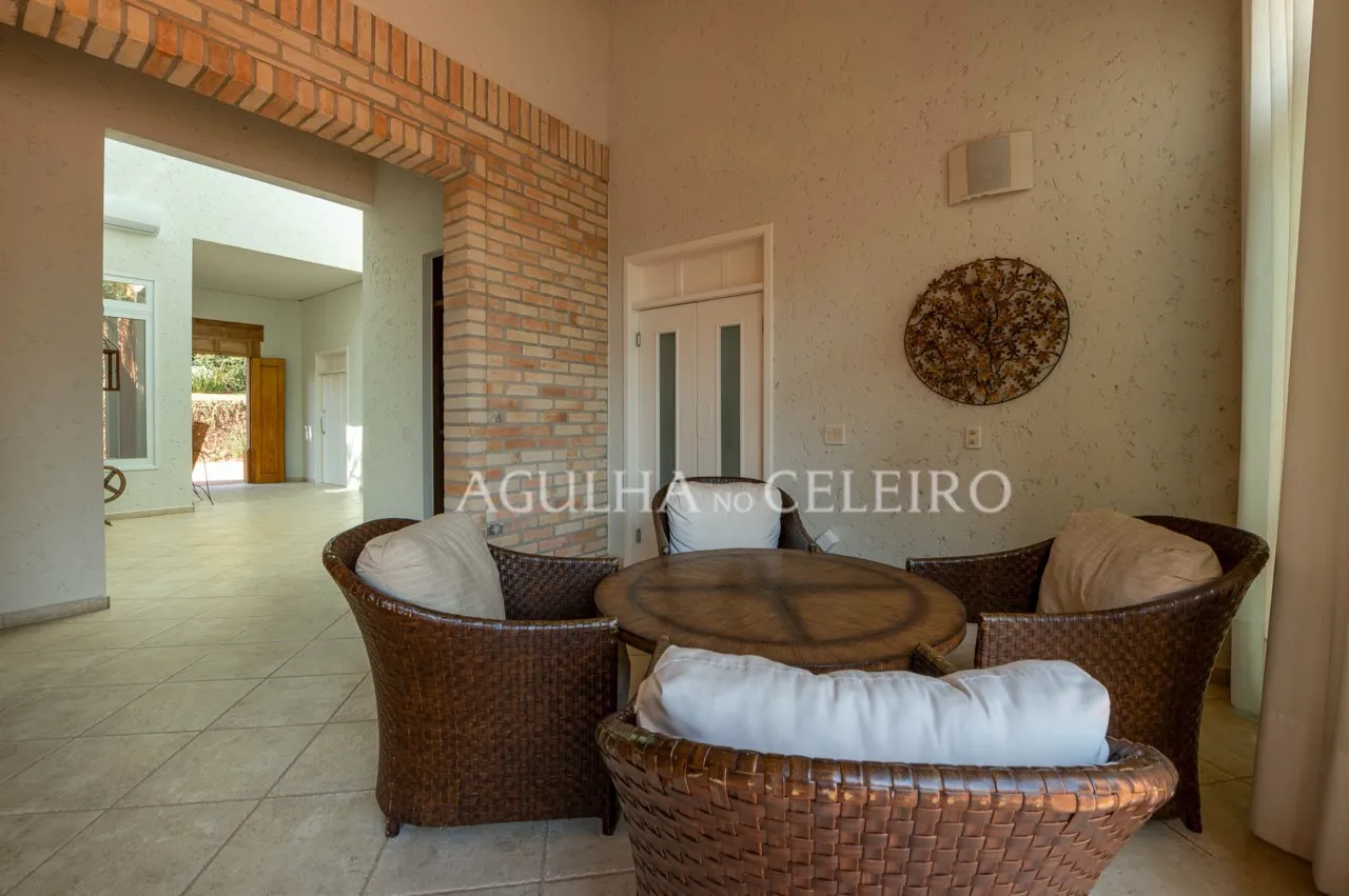 Luz natural e espaços para receber em Villa Morra · demonstração