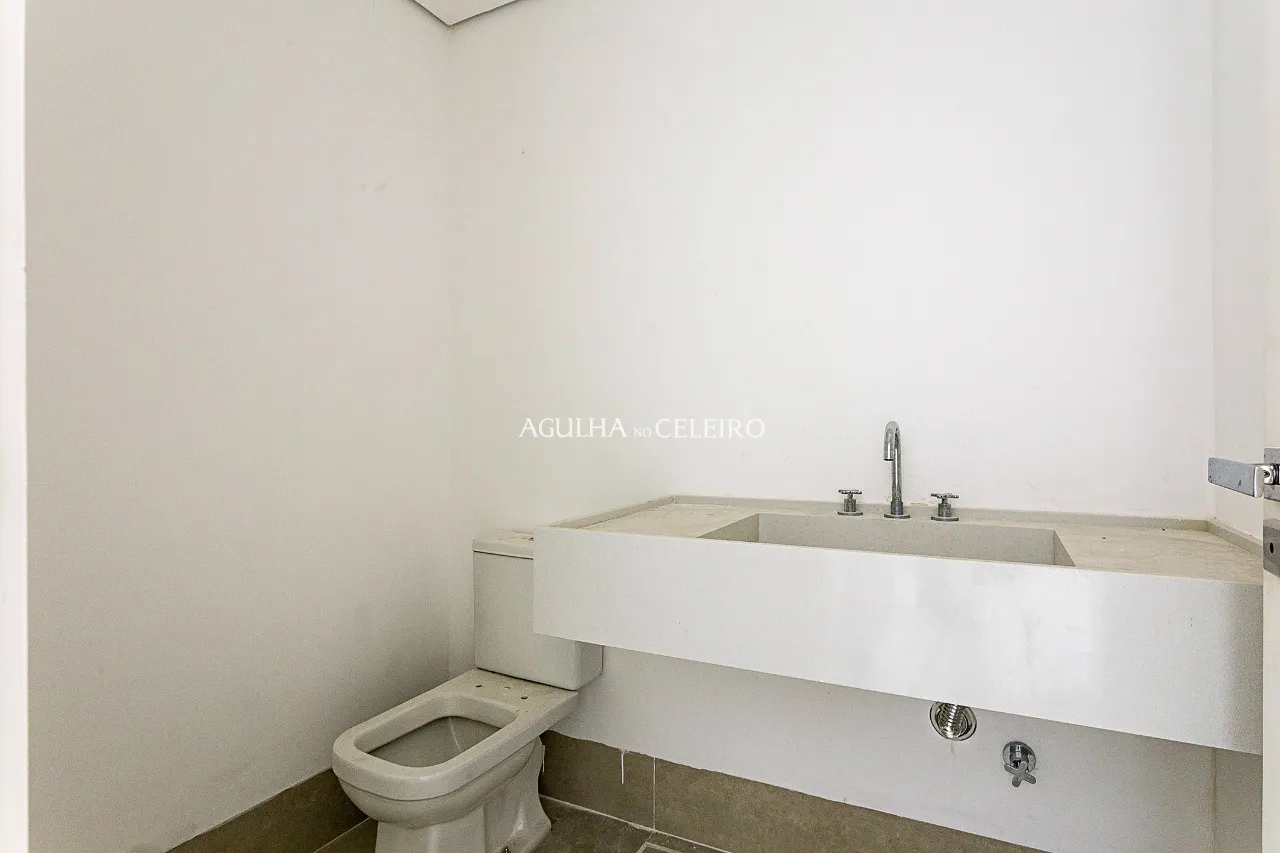 Arquitetura que valoriza o essencial em Carmelitas · demonstração